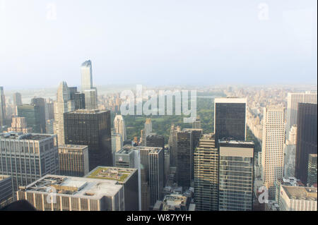 Vue de jour de Central Park à partir du haut de la roche, New York Banque D'Images