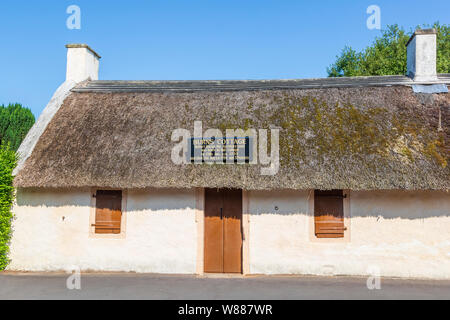 Burns Cottage, la première maison de Robert Burns est situé à Alloway, South Ayrshire, Ecosse. Il a été construit par son père, William Burness en 1757. Banque D'Images