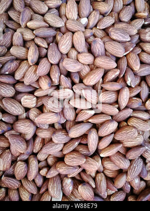 L'amande se trouve sur le moulin à vent Banque D'Images