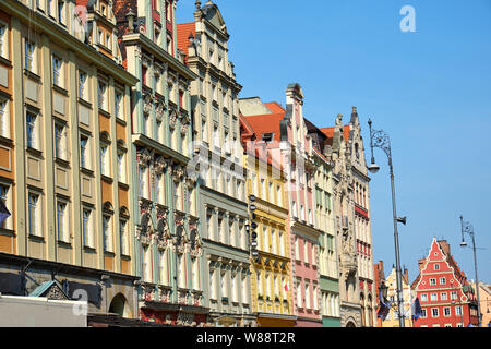 Les belles maisons multicolores à la place du marché de Wroclaw, Pologne Banque D'Images