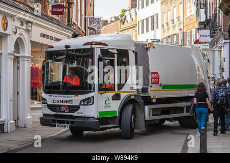 Cambridge, UK, 1 août 2019. Véhicule de collecte des déchets recyclables Banque D'Images