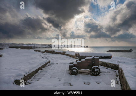 Point de vue du matin sur l'ensemble de la garnison de la batterie de Porthcressa Peninnis Head, Saint Mary's, Îles Scilly, UK Banque D'Images