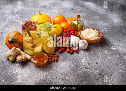 Les produits sains pour stimuler l'immunité et le rhume. Aliments vitamines d'hiver Banque D'Images