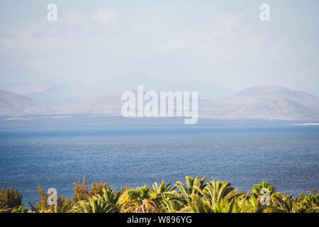 Panorama de Fuerteventura, dans l'hôtel, prises à partir de Lanzarote - Voyage panorama paysage Banque D'Images