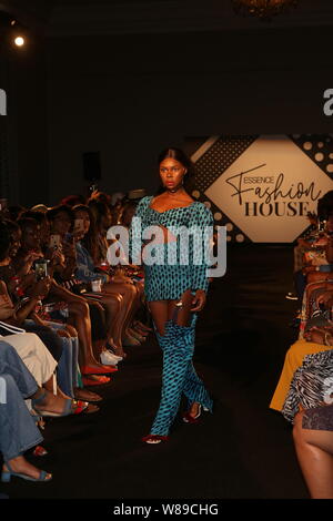 25e Festival ESSENCE présenté par Coca-Cola s'est tenue à la maison de mode essentiellement avec Loza Maléombho Défilé de Mode Modèle : où : New Orleans, Louisiana, United States Quand : 07 Juil 2019 Credit : Derrick Saleurs/WENN.com Banque D'Images