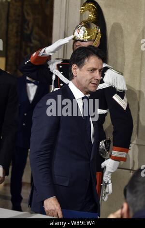 Rome, Palais du Quirinal Photo : Giuseppe Conte (Morandi/Tre/IPA/Fotogramma, Rome - 2018-05-31) ps la photo peut être utilisée à l'égard du contexte dans lequel elle a été prise, et sans intention diffamatoire de la décoration des personnes représentées (Morandi/Tre/IPA/Fotogramma, Répertoire de photos - 2019-08-08) p.s. la foto e' utilizzabile nel rispetto del contesto dans cui e' stata scattata, e senza intento del diffamatorio decoro delle persone rappresentate Banque D'Images