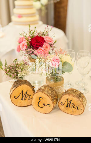 Décorations de table de mariage champêtre Banque D'Images