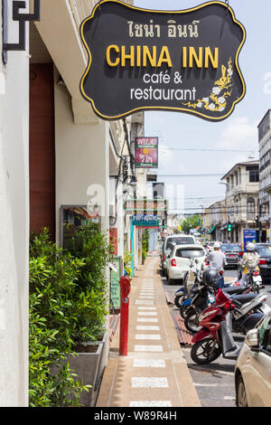 Phuket, Thaïlande - 23 juillet 2014 : signe pour la Chine Inn café et restaurant. L'établissement est bien connu sur Thalang Road dans la vieille ville. Banque D'Images