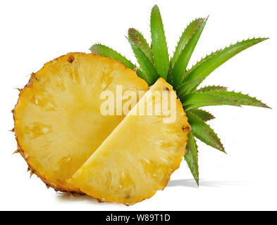 Fruit d'ananas avec feuille isolé sur fond blanc Banque D'Images