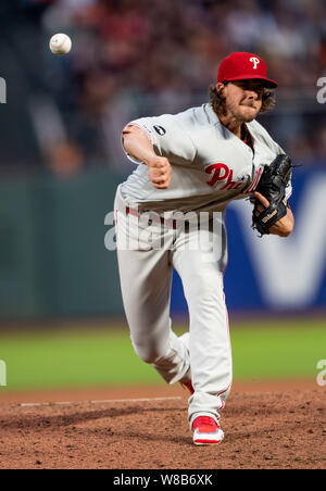 San Francisco, USA. 08 août 2019, le lanceur partant des Phillies de Philadelphie : Aaron Nola (27) throws lors d'un match entre la MLB Phillies de Philadelphie et les Giants de San Francisco au parc d'Oracle à San Francisco, Californie. Valerie/Shoaps Crédit CSM : Cal Sport Media/Alamy Live News Banque D'Images