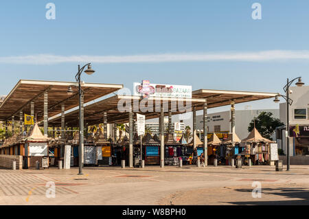 Eilat, Israël - le 7 novembre 2017 : promenade centrale et marché couvert (à Eilat Eilat Bazar) - célèbre station de divertissement et ville d'Israël et la mi Banque D'Images