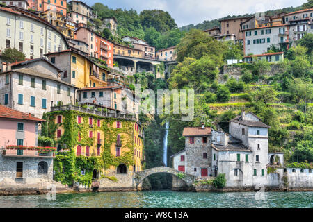 Nesso, Lac de Côme, Lombardie, Italie, Europe Banque D'Images