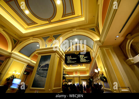 --FILE--vue de l'intérieur du Venetian Macao Resort Hotel, propriété de Las Vegas Sands Corp., à Macao, Chine, 27 décembre 2012. Le lancement d'un pr Banque D'Images