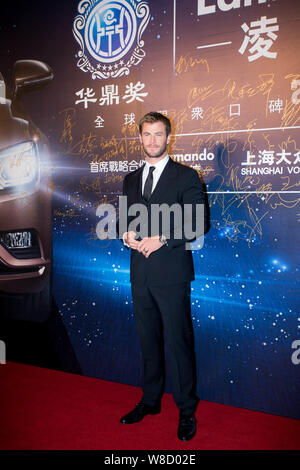 L'acteur australien Chris Hemsworth pose sur le tapis rouge, comme il arrive pour le 15e Prix Huading Global Entertainment Celebrity Questionnaire de satisfaction c Banque D'Images