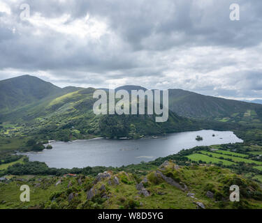 Glanmore lake vu de près de col Healy sur la péninsule de Beara en Irlande Banque D'Images