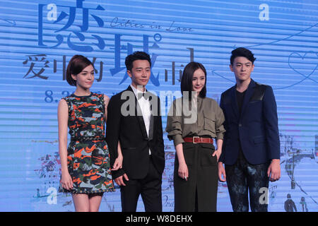 (De gauche) actrice taïwanaise Sandrine Pinna, acteur chinois Huang Xuan, l'actrice Yang Mi et taïwanais Kai-yuan Cheng posent au cours d'une première pour leur Banque D'Images