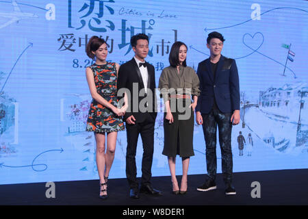 (De gauche) actrice taïwanaise Sandrine Pinna, acteur chinois Huang Xuan, l'actrice Yang Mi et taïwanais Kai-yuan Cheng posent au cours d'une première pour leur Banque D'Images