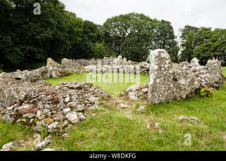 Lligwy Din (Din Llugwy) règlement demeure d'un Cercle Celtique hut ferme datant de l'époque romaine. Llangefni, Ile d'Anglesey, au Pays de Galles, Royaume-Uni, Angleterre Banque D'Images