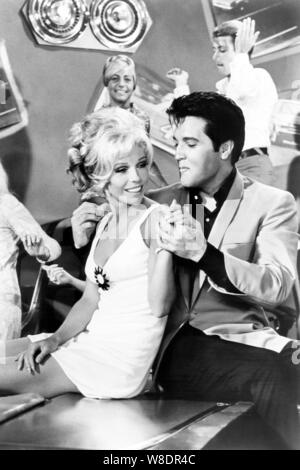 NANCY SINATRA ET ELVIS PRESLEY dans Speedway (1968), réalisé par NORMAN TAUROG. Credit : M.G.M. / Album Banque D'Images