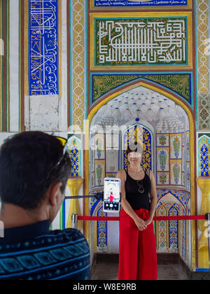 Prendre des photos dans la forteresse, ville historique de Boukhara, Ouzbékistan, Asie, Site du patrimoine de l'UNESCO Banque D'Images