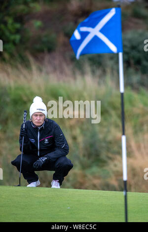 Ecosse de Catriona Matthew aligne son putt sur la 1ère journée verte pendant deux des Investissements Standard Aberdeen Ladies Scottish Open du Renaissance Club, North Berwick. Banque D'Images