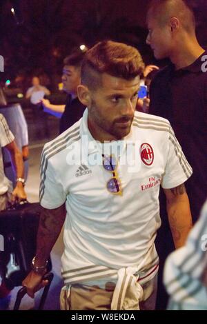 Antonio Nocerino de l'AC Milan arrive à l'hôtel à Shanghai, Chine, le 22 juillet 2015. Banque D'Images