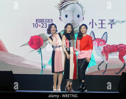 (De gauche) Selina Jen, Hebe Tien et Ella Chen de Taiwanais girl groupe elle assister à une conférence de presse pour promouvoir le film 'Le Petit Prince' comme dubb Banque D'Images