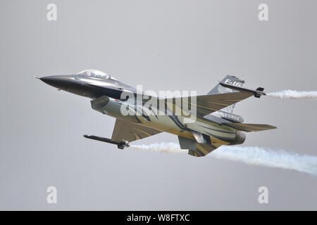 General Dynamics F-16 belge Falcon sombre Solo Display au Royal International Air Tattoo à Fairford RIAT 2019 RAF, Gloucestershire, Royaume-Uni Banque D'Images