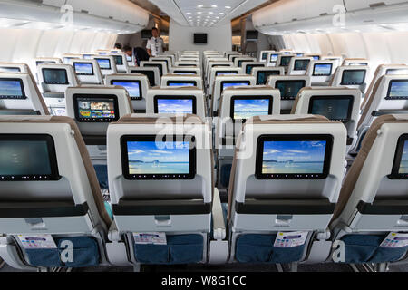 LE BOURGET PARIS - JUN 20, 2019 : la cabine de l'Airbus A3330neo avion du passager d'Air France au Bourget. Banque D'Images