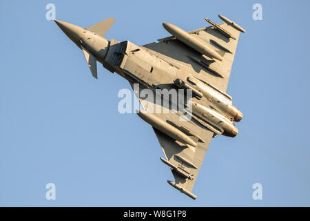 LEEUWARDEN, Pays-Bas - MAR 28, 2017 : German Air Force Eurofighter Typhoon fighter jet avion en vol pendant l'exercice Frisian Flag. Banque D'Images