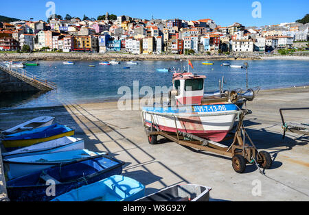 Bateaux de pêche dans le port de la ville de A Guarda en province de Pontevedra, Galice, Nord Ouest de l'Espagne. Banque D'Images