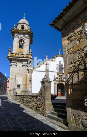 L'église de Santa María da Guarda dans la ville de Viveiro, province de Pontevedra, Galice, Nord Ouest de l'Espagne. Banque D'Images