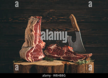 De matières sèches de côtes de boeuf. Pavé de boeuf. Banque D'Images