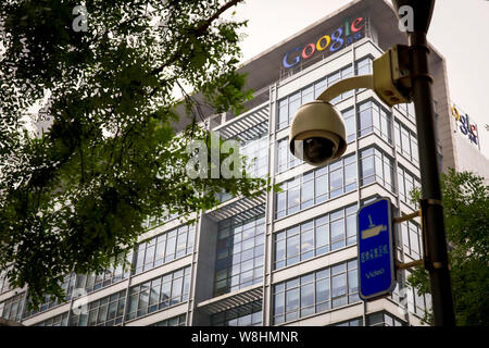 --FILE--Vue sur le siège de Google en Chine Beijing, Chine, le 18 juillet 2013. L'unité de l'Alphabet Inc. Google tente d'obtenir de nouveau dans la Chine, raisi Banque D'Images