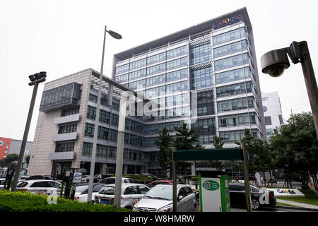 --FILE--Vue sur le siège de Google en Chine Beijing, Chine, le 18 juillet 2013. L'unité de l'Alphabet Inc. Google tente d'obtenir de nouveau dans la Chine, raisi Banque D'Images