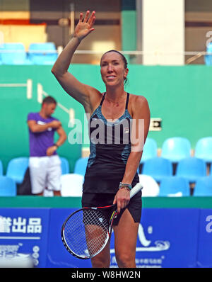 Jelena Jankovic de la Serbie célèbre après avoir battu Denisa Allertova de la République tchèque dans leur dernier match du féminin au cours de la 201 Banque D'Images