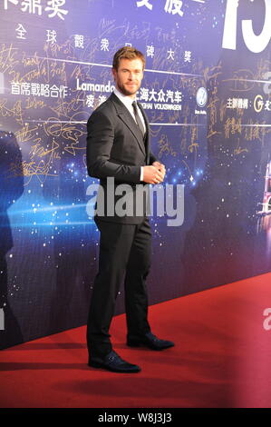 L'acteur australien Chris Hemsworth pose sur le tapis rouge, comme il arrive pour le 15e Prix Huading Performance mondiale Celebrity Questionnaire de satisfaction cer Banque D'Images