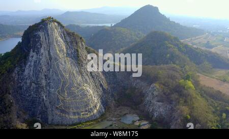 Pattaya, Thaïlande - 18 mai 2019 : les images de Bouddha sculpté sur la montagne. Montagne de Bouddha à Pattaya en Thaïlande Banque D'Images