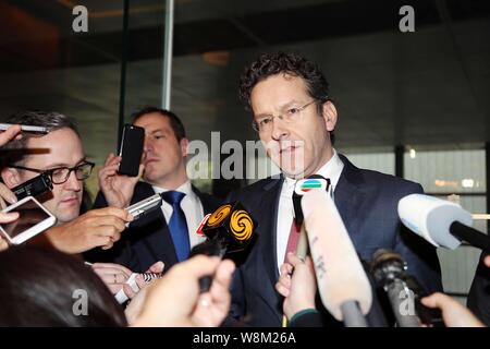 Le Président de l'Eurogroupe Jeroen Dijsselbloem est interviewé avant une session de la 2016 Les ministres des Finances du G20 et des gouverneurs de banque centrale à la réunion Banque D'Images