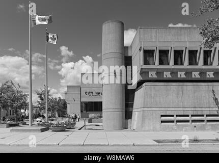 L'Hôtel de Ville de Brantford. Le bâtiment est situé au 100 Wellington Square. Conçu par Michael Kopsa et construit en 1967, la conception de l'architecture brutaliste Banque D'Images