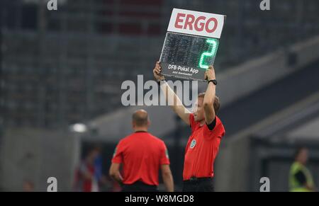 Düsseldorf, Deutschland. 09Th Aug 2019. firo : 09.08.2019 DFB Pokal 2019/2020 Football, 1er tour KFC Uerdingen Krefeld - BVB Borussia Dortmund dans le monde entier l'utilisation de substitut Ergo | Credit : dpa/Alamy Live News Banque D'Images