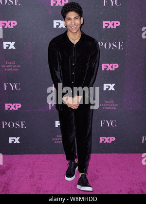 West Hollywood, USA. 09Th Aug 2019. WEST HOLLYWOOD, LOS ANGELES, CALIFORNIE, USA - 09 août : Angel Bismark Curiel arrive sur le tapis rouge pour l'événement de FX 'Poser' tenue au Centre de Design Pacifique le 9 août 2019 à West Hollywood, Los Angeles, Californie, USA. ( Photo : Agence de Presse Image/Alamy Live News Banque D'Images