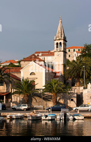 L'église paroissiale du village de Supetar, sur l''île de Brac Banque D'Images