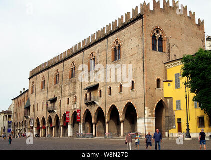 Le Captain's Palace, Palazzo del Capitano, la partie la plus ancienne du Palais Ducal de Mantoue, construit au 13e &14e pour le Cs Bonacorsi famille. Banque D'Images