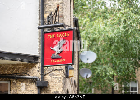 Cambridge, UK, 1 août 2019. Ouvert en 1667 comme l'aigle et l'enfant , l'Aigle est l'un des plus grands pubs à Cambridge, Angleterre Banque D'Images