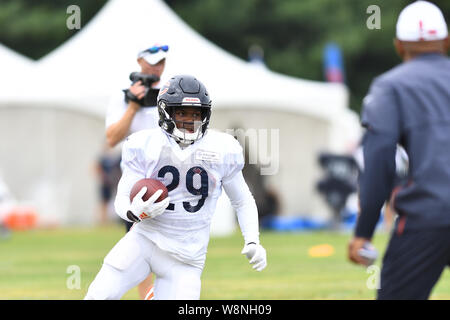 Bourbonnais, Illinois, USA. 10 août, 2019. Tarik Cohen (29) des Chicago Bears en action au cours de l'ours de Chicago camp d'entraînement à Olivet Nazarene University dans le Bourbonnais, Illinois. Dean Reid/CSM. Credit : Cal Sport Media/Alamy Live News Crédit : Cal Sport Media/Alamy Live News Banque D'Images