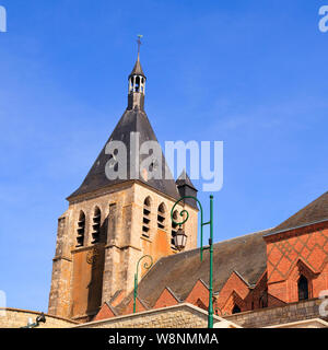 Clocher de l'église de Sainte Jeanne d'Arche à Gien, France Banque D'Images