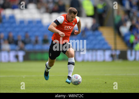 Cardiff, Royaume-Uni. 10 août, 2019. James Collins de Luton Town pendant le match de championnat entre Sky Bet Cardiff City et Luton Town à la Cardiff City Stadium, Cardiff le samedi 10 août 2019. (Crédit : Jeff Thomas | MI News)usage éditorial uniquement, licence requise pour un usage commercial. Photographie peut uniquement être utilisé pour les journaux et/ou magazines des fins éditoriales Crédit : MI News & Sport /Alamy Live News Banque D'Images