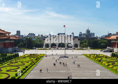 L'entrée principale de la National Taiwan Democracy Memorial Hall ( National Chiang Kai-shek Memorial Hall ). Taipei, Taiwan. Banque D'Images