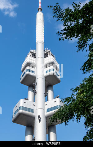 Tour de télévision de Zizkov à Prague, République Tchèque Banque D'Images